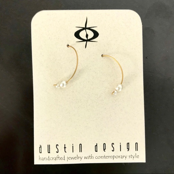 NWOT Austin Design pearl earrings - Picture 2 of 5